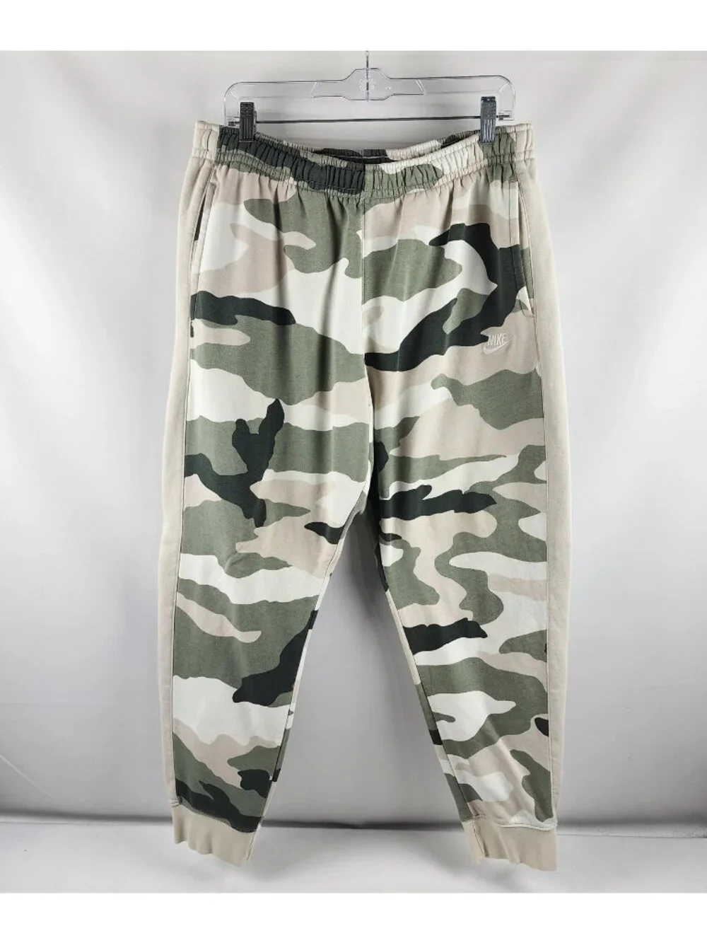 Nike Mens Sweatpants Mens XL Multi Camo Joggers (34x29) BV3628-372